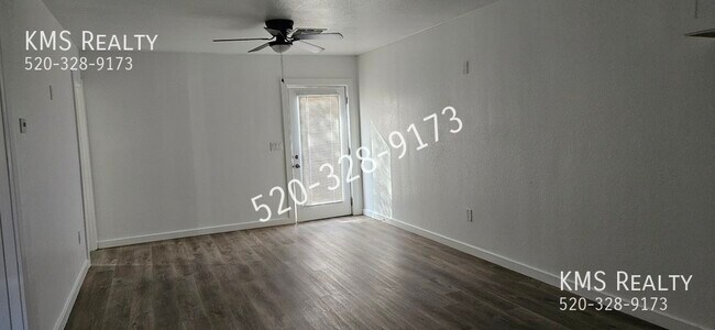 Foto del edificio - 335 E Elvado Rd