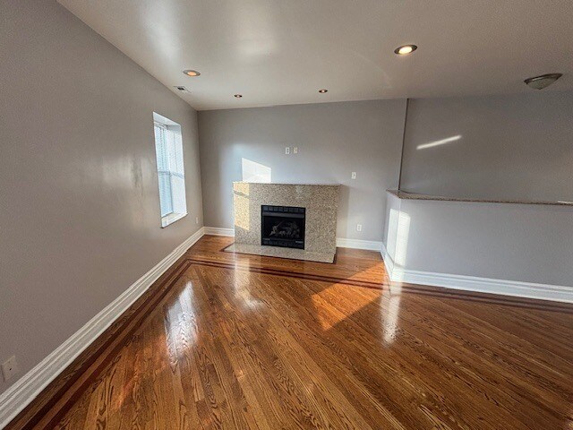 Fotografía del edificio - 5772 W Higgins Ave