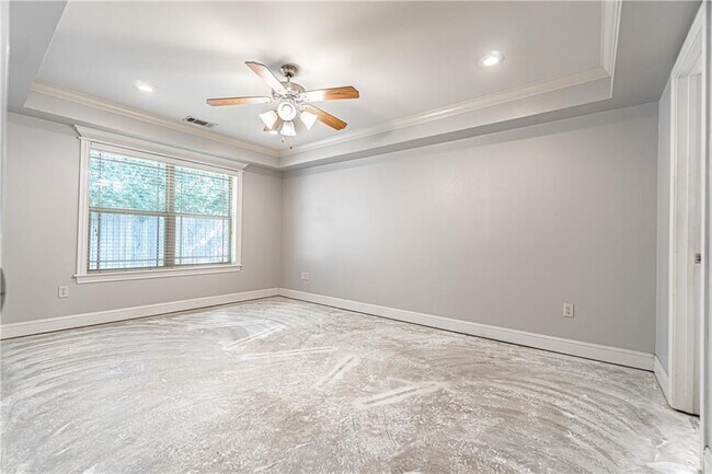 Foto del edificio - 802 Baker St NW