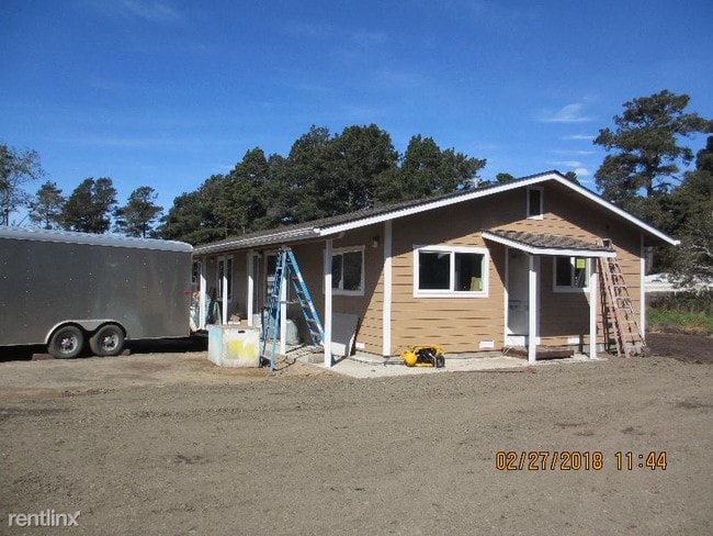 Building Photo - 33010 Lassen Dr