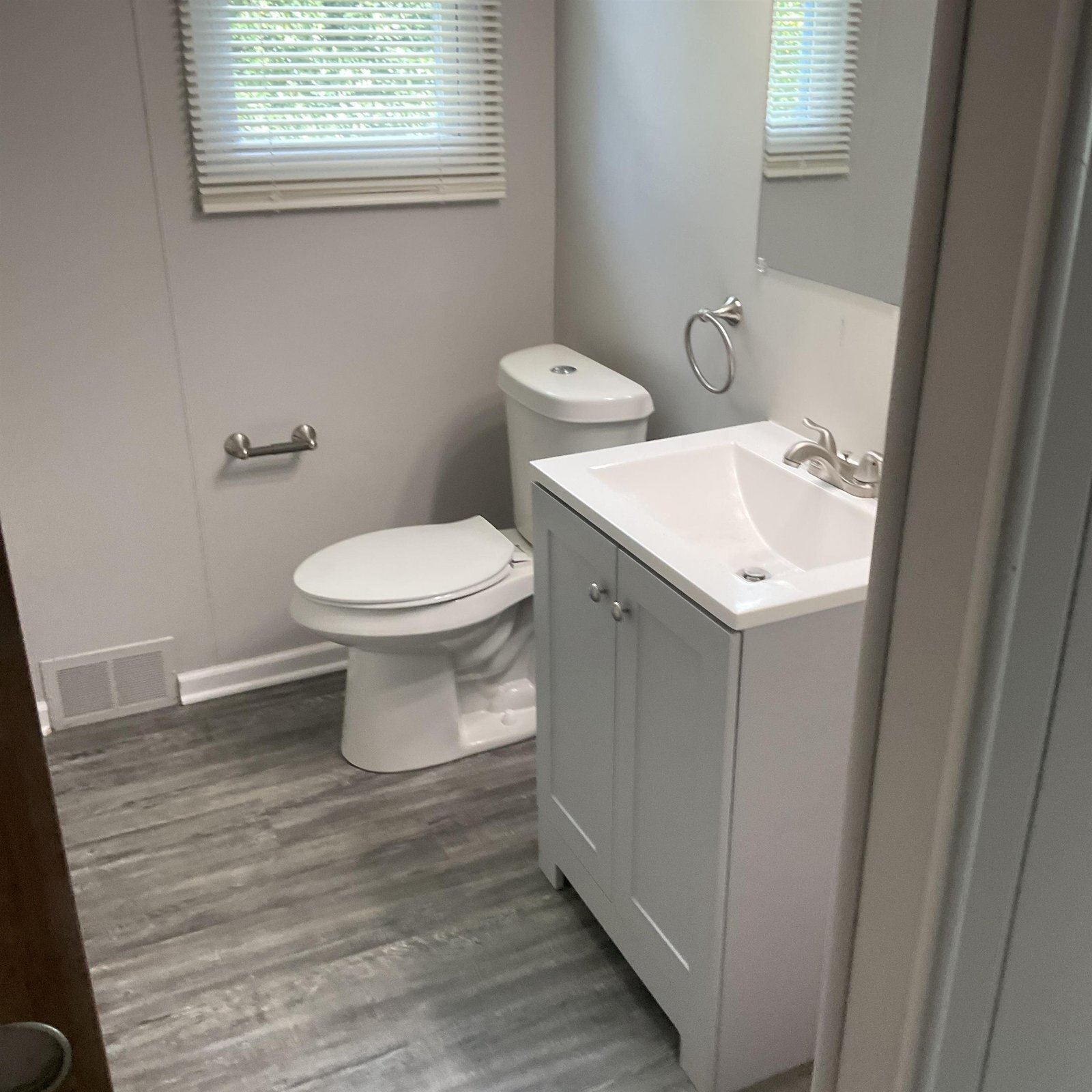 399 Warwick St Akron, OH 44305 – photo 2