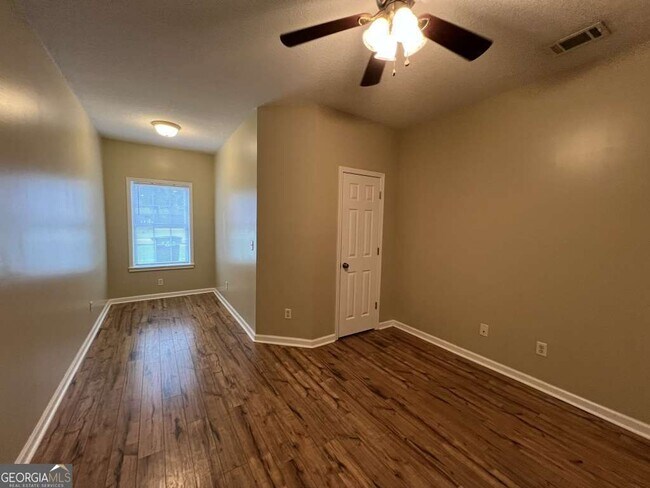 Foto del edificio - 388 New Point Peter Rd