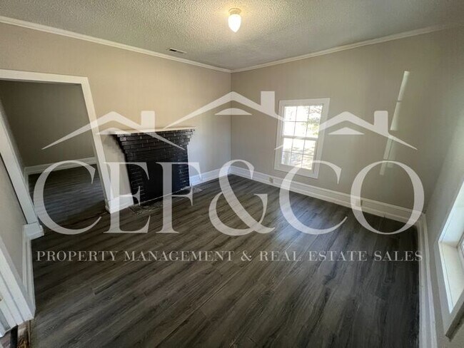 Foto del edificio - 572 Hugh St