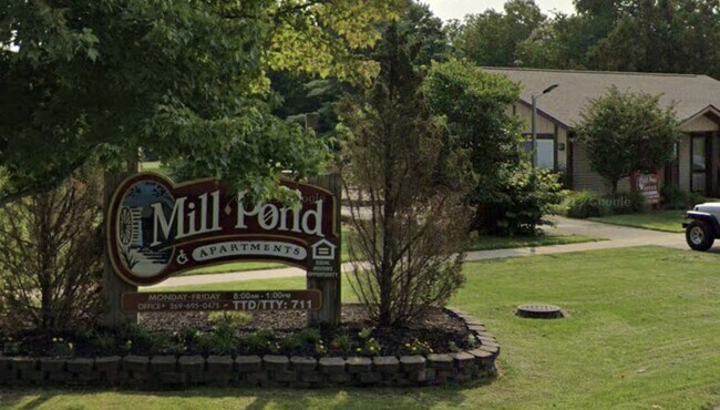 Foto del edificio - 800 E Smith St