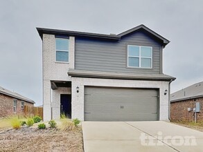 Building Photo - 921 Mallorie Ln