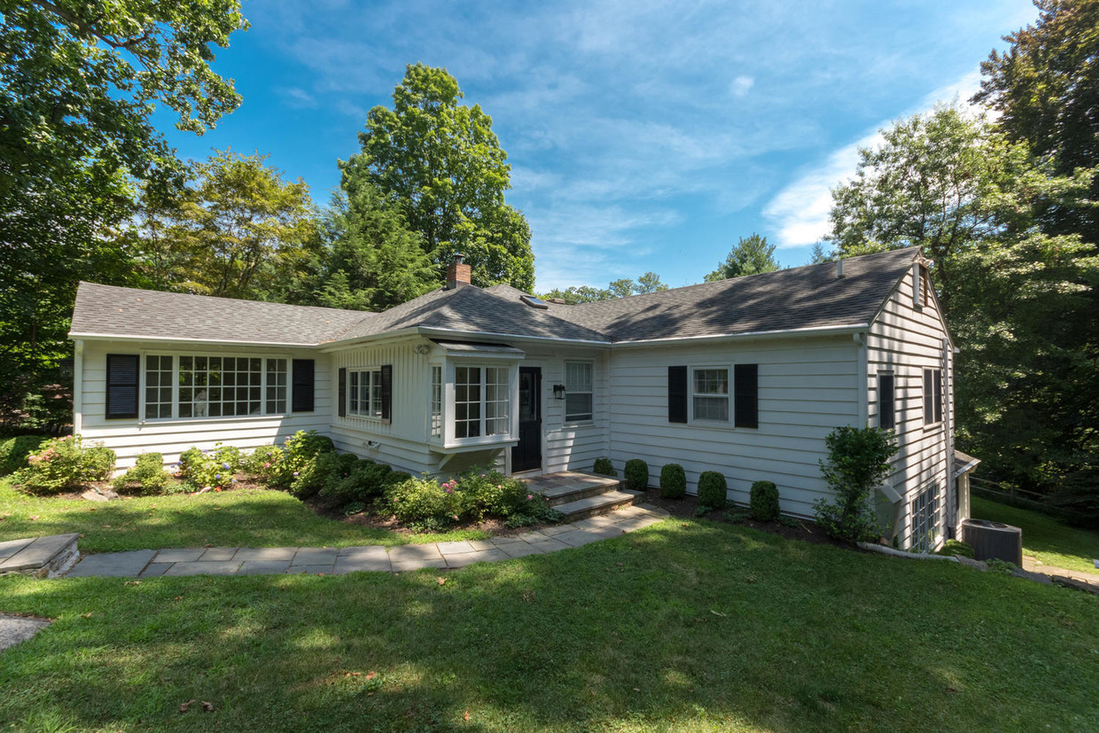 Foto principal - 115 Old Kings Hwy S