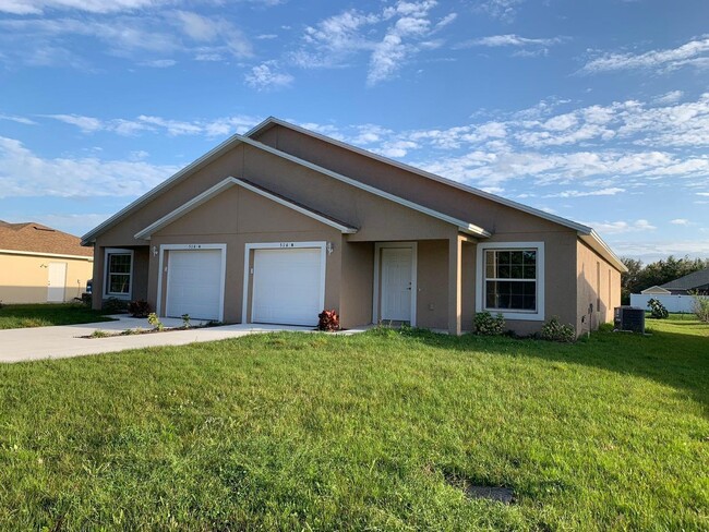 Building Photo - Poinciana Rental Home