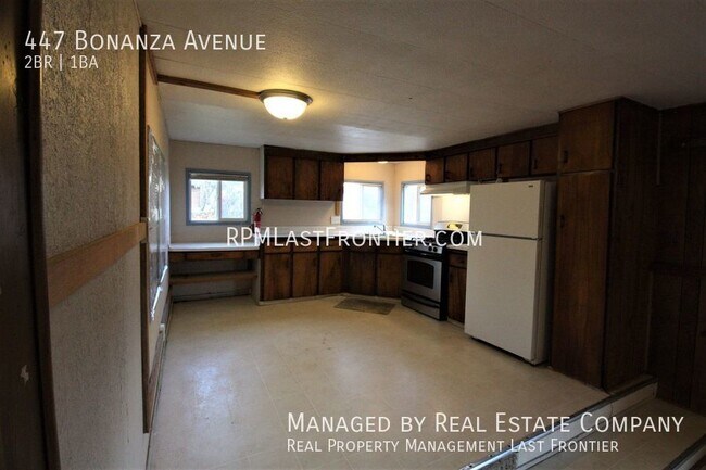 Building Photo - Stand alone unit Direct in Homer!