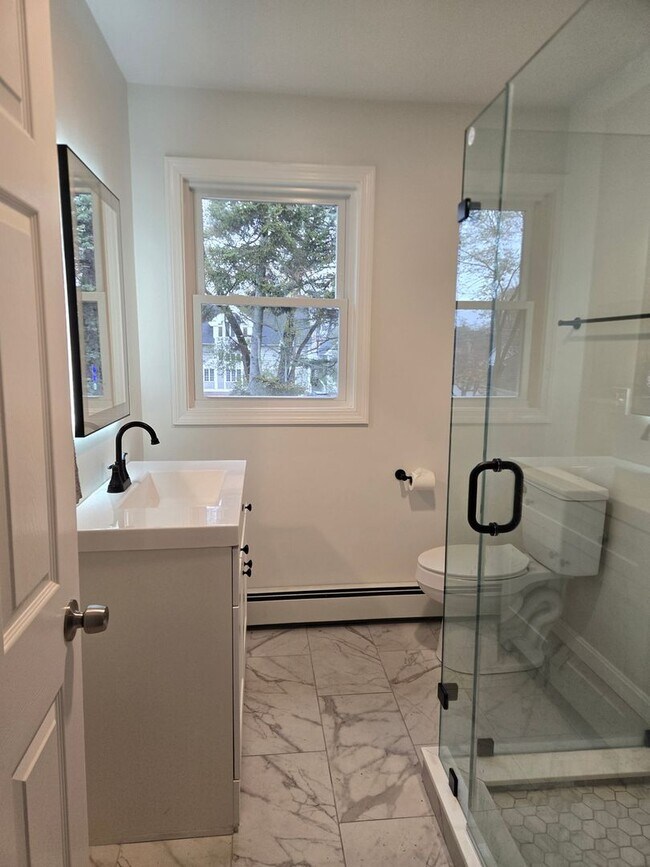 Building Photo - Charming triplex  in Concord