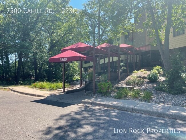 Building Photo - 7500 Cahill Rd