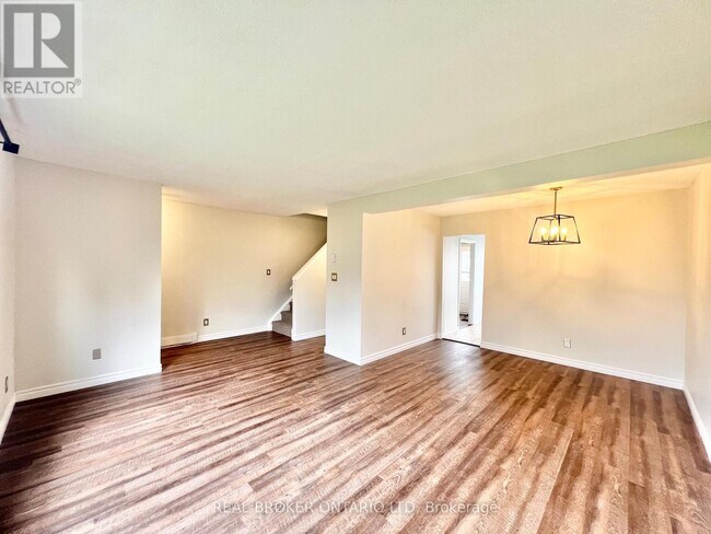 Photo du bâtiment - 135 Belmont Dr