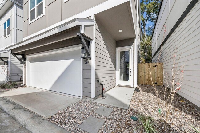 Foto del edificio - BRAND NEW Townhome in Houston, Tx!