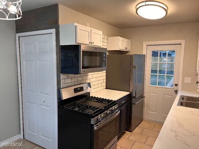 Foto del edificio - 3 br, 1 bath House - 8719 Easy Valley St