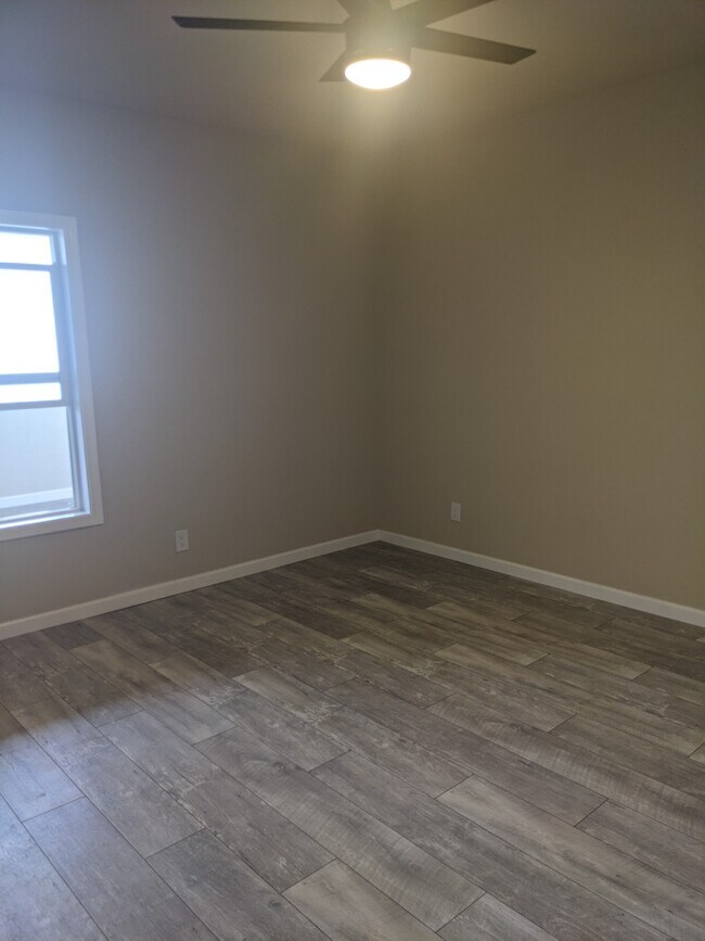 Building Photo - 1529 San Pablo Ave