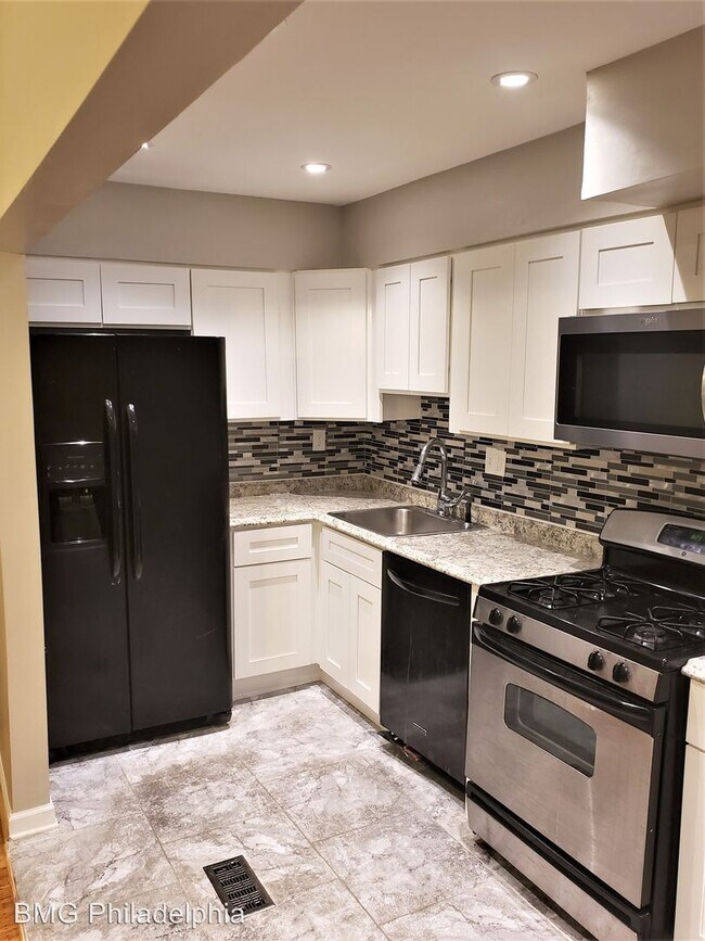 Building Photo - 3 br, 2.5 bath House - 315 E Claremont Rd