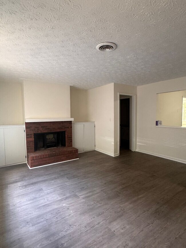 Photo - 1120 Sweetwater Cir Apartment