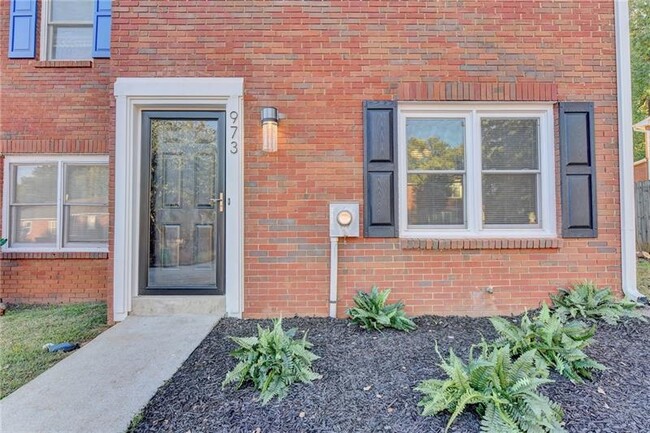 Building Photo - 973 Park Gate Pl
