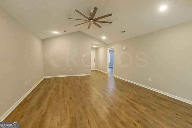 Foto del edificio - 132 Cottage Grove Rd