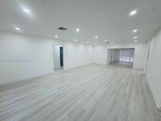 Foto del edificio - 2271 SW 30th Terrace