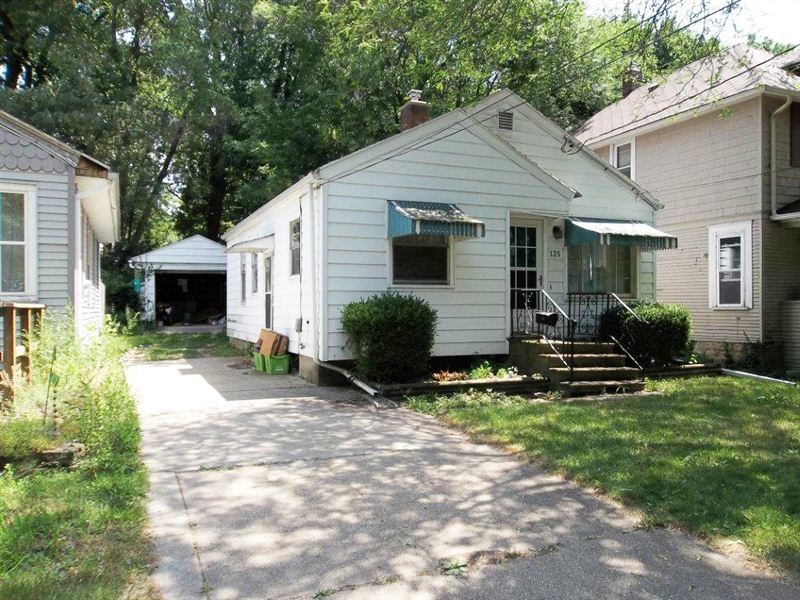 Foto principal - 2 br, 2 bath House - 135 S. Hayford Ave
