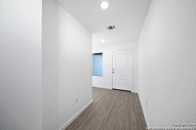 Building Photo - 7306 Yellow Sapphire