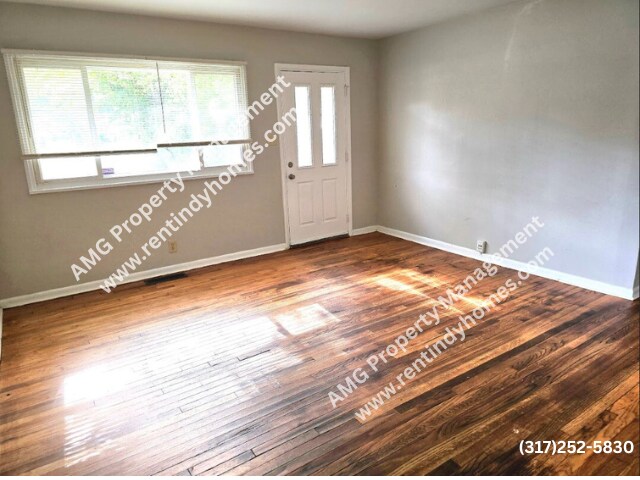 Photo - 1365 Farley Dr House