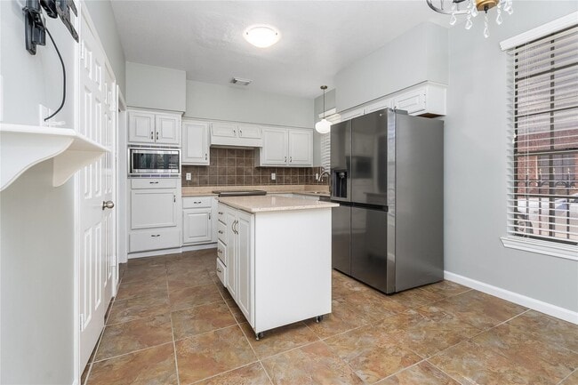 Foto del edificio - 14419 Redbud Valley Trail