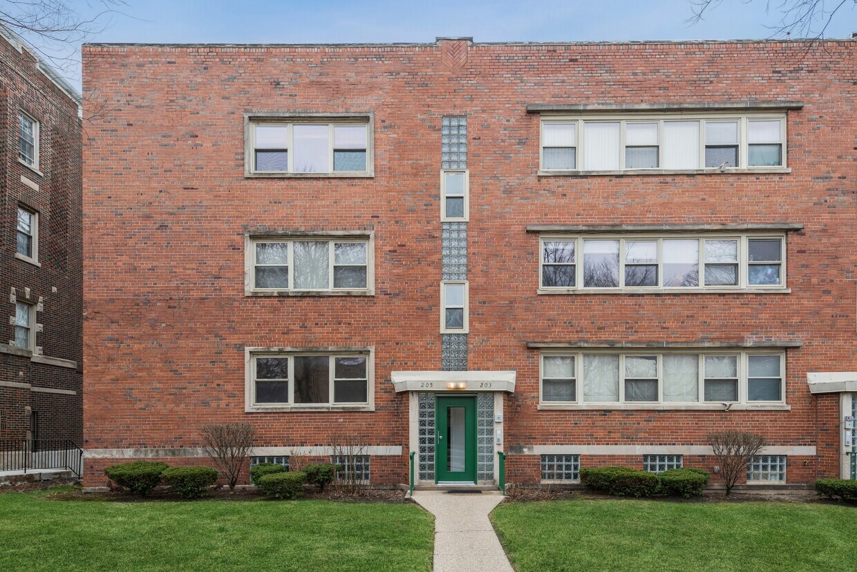 205 Custer Ave Unit 1, Evanston, IL 60202 Condo for Rent in Evanston