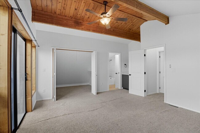 Building Photo - 8400 E 20th Ave