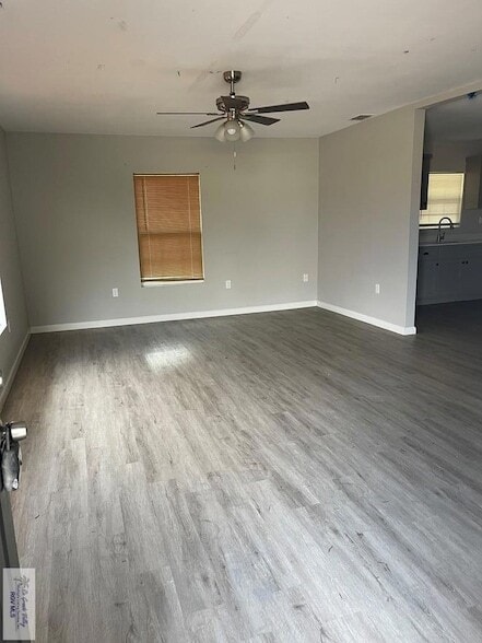 Foto del edificio - 121 N Rose St