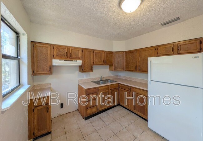 Foto del edificio - 8603 Nassau Rd