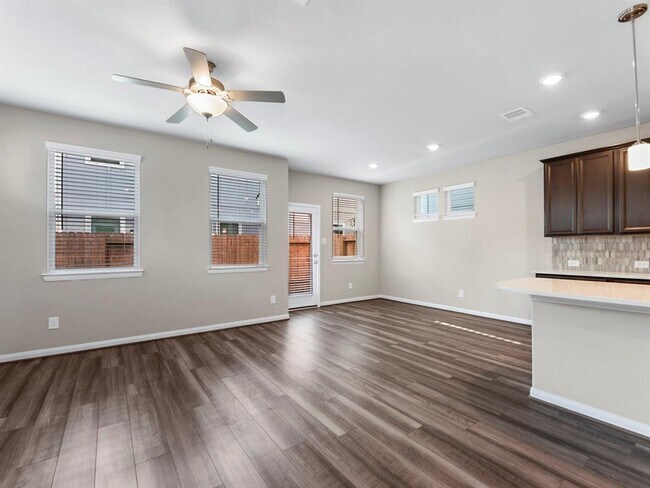 Building Photo - 1528 Parkland Oak Dr
