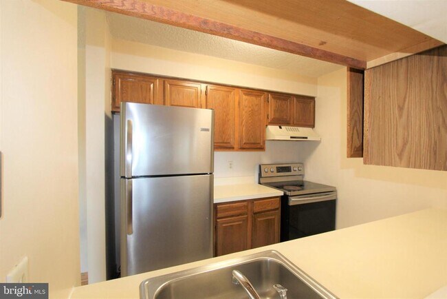 Foto del edificio - 4812 Ravens Crest Dr