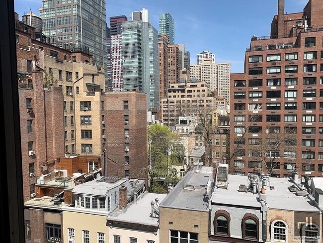 Building Photo - 333 EAST 49 STREET