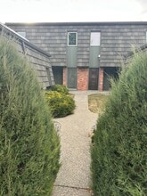 Building Photo - 1008 Poly Dr