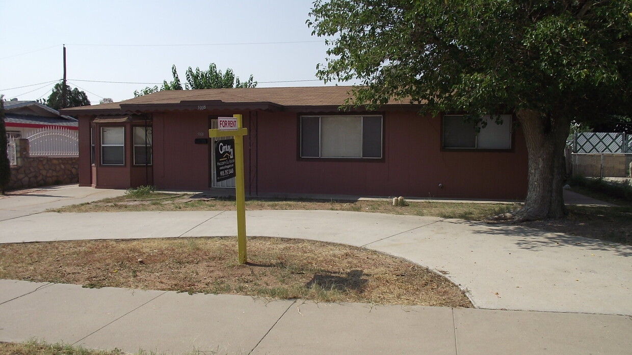 Primary Photo - Northeast El Paso 3 Bed