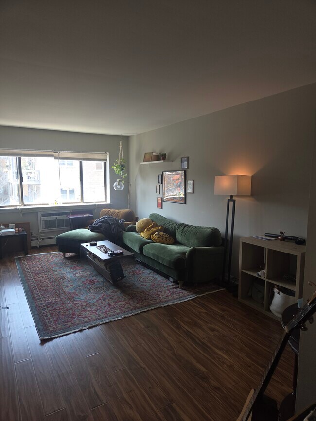 Foto del edificio - 611 W Patterson Ave