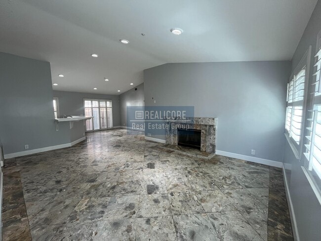 Foto del edificio - 14786 Shadow Dr