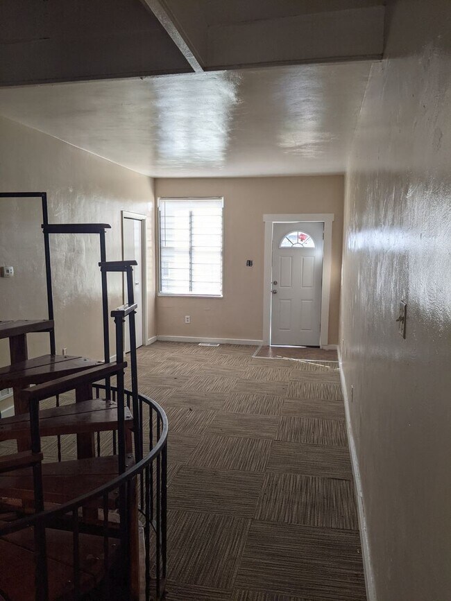 Foto del edificio - Oakland 2 Bedroom 1 bath house convenient ...