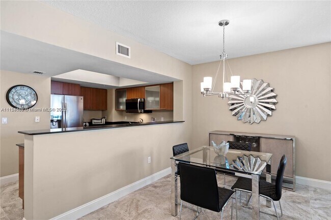 Foto del edificio - 16699 Collins Ave