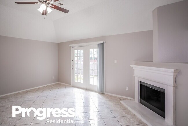 Foto del edificio - 737 Cardinal Dr