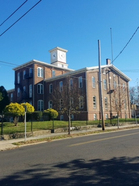 Building Photo - 252 Morgan St