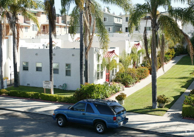 Building Photo - Cleveland Manor