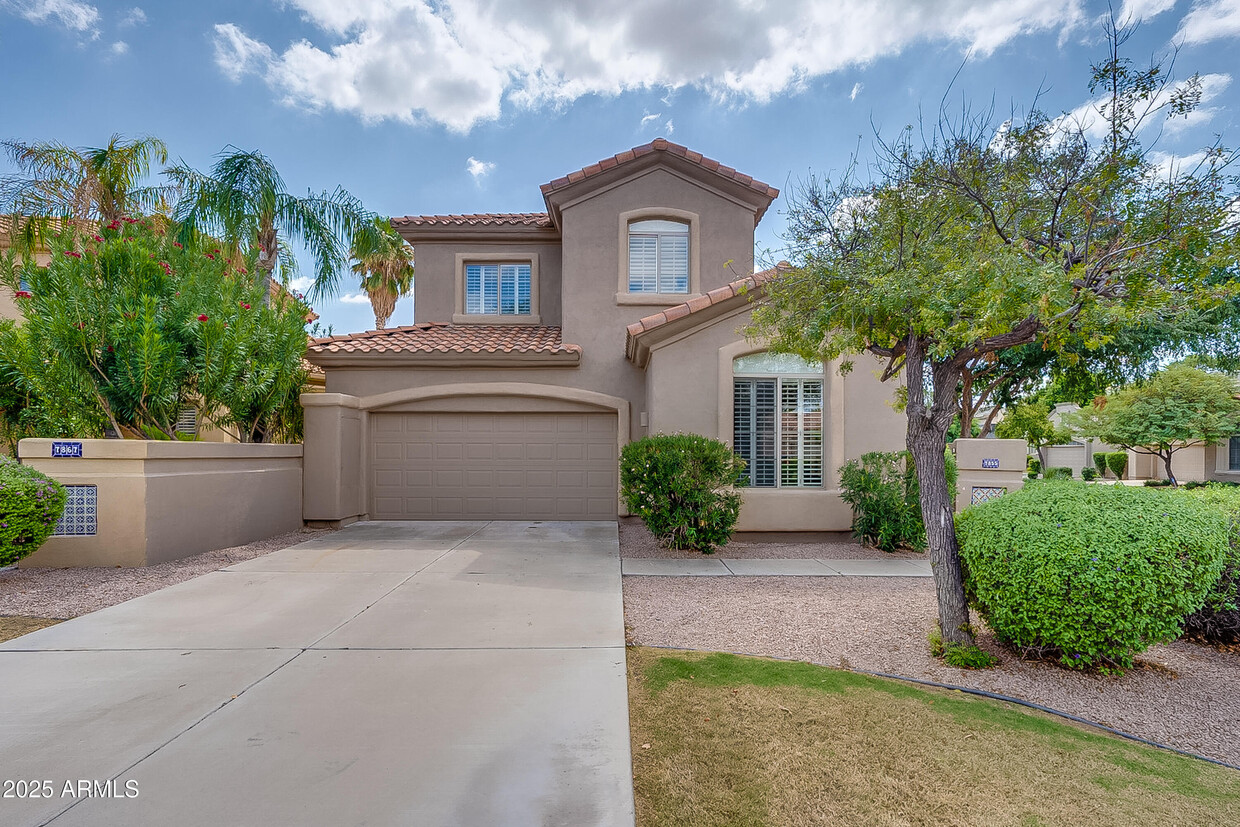 Foto principal - 7855 E Desert Cove Ave