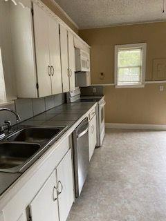 Building Photo - 3366 S 7th St