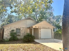 Building Photo - 129 Riverside Dr