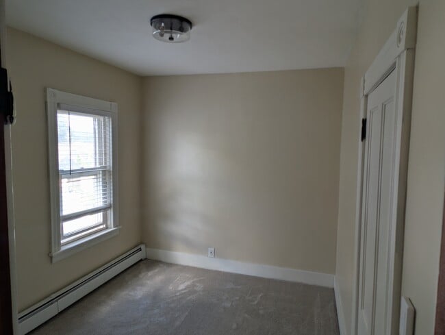 Building Photo - 5 Aldrich St