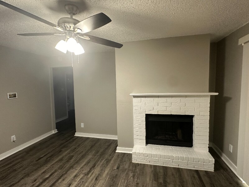 Primary Photo - 724 W Miller Rd