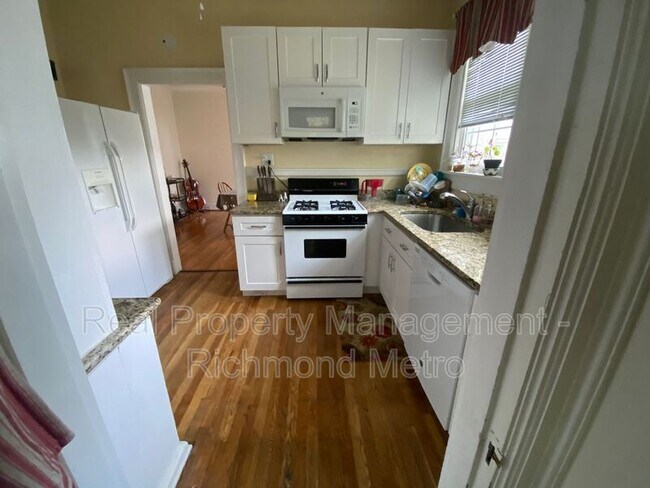 Foto del edificio - 3506 Hermitage Rd
