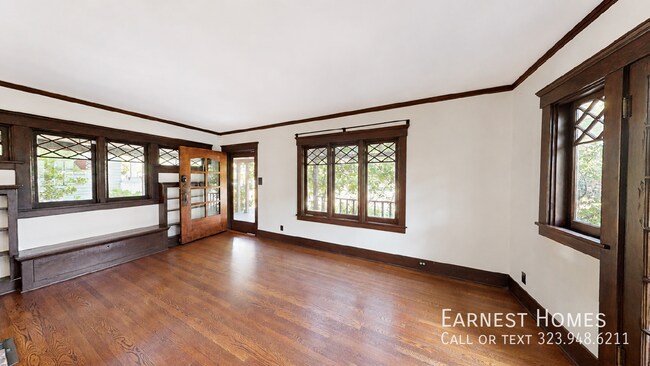 Foto del edificio - 1131 N Wilson Ave